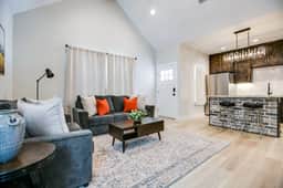 2 BR/2 BA • Inn @ The Harte