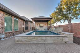 5 Minutes to DFW 4 Br/2.5 Ba