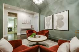 5 Minutes to DFW 4 Br/2.5 Ba