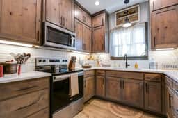 Bismarck Farm! 2 BR/2.5 BA