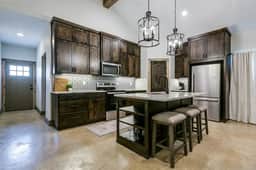 Cozy & Convenient W/ 2BR & 2BA