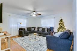 Cozy, Spacious & Modern w/ 3 BR!