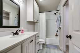 Holiday Haven W/ 3 BR & 2 BA/New