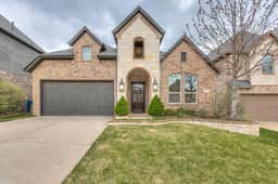Spacious&Modern -4BR/2.5BA•5MintoDFW