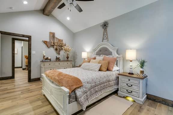 Bismarck Farm! 2 BR/2.5 BA