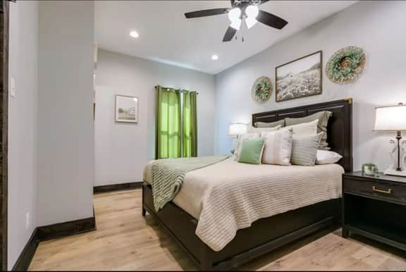 Concho Haven•2BR/2.5BA