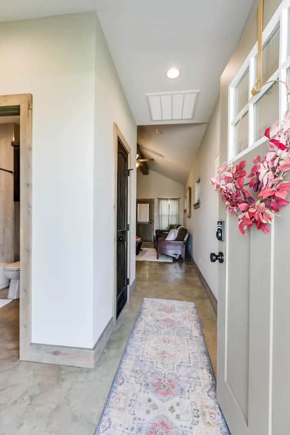 Cozy & Convenient w/ 2 BR & 2 BA