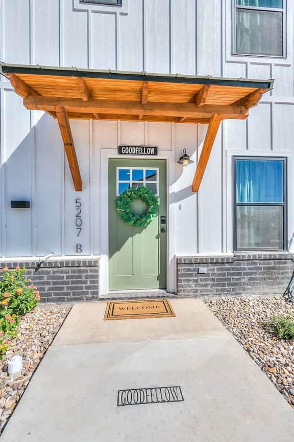 Modern Getaway/New/2 BR-2.5 BA