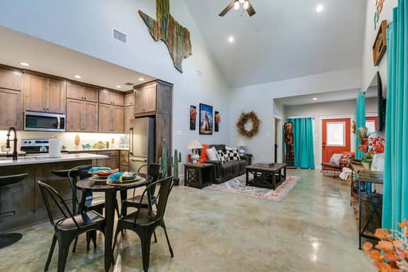 Southwest Cottage - 2Bed/2Bath - New!