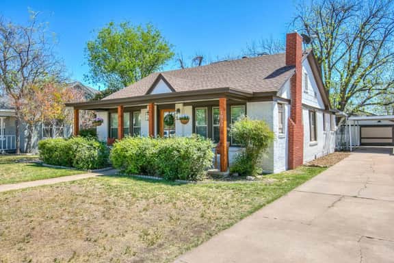 West Texas Retreat 3 BR/2 BA With 1 BD/1 BA Casita