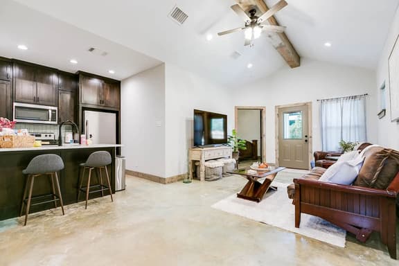 Cozy & Convenient w/ 2 BR & 2 BA