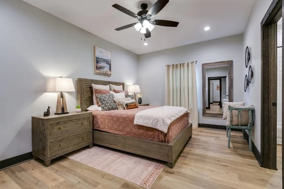 Rustic Retreat! 2 BR/2.5 BA