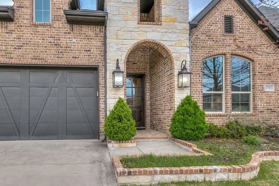 Spacious&Modern -4BR/2.5BA•5MintoDFW