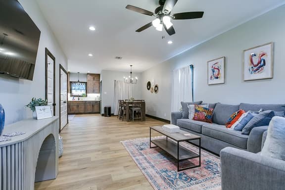 The Cactus at Landmarks W/ 3 Bed & 2.5BA